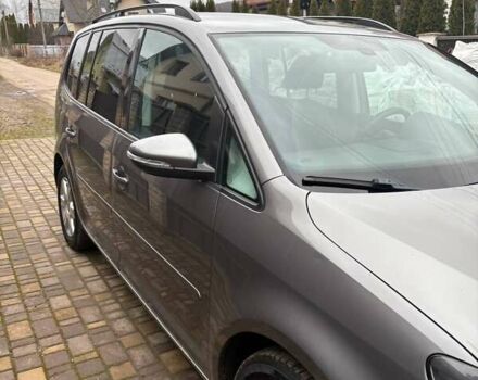 Сірий Фольксваген Туран, об'ємом двигуна 1.6 л та пробігом 245 тис. км за 9500 $, фото 9 на Automoto.ua