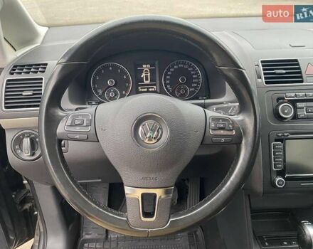 Серый Фольксваген Туран, объемом двигателя 1.39 л и пробегом 174 тыс. км за 10200 $, фото 37 на Automoto.ua
