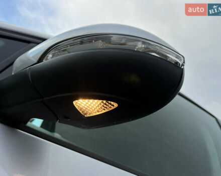 Серый Фольксваген Туран, объемом двигателя 1.4 л и пробегом 223 тыс. км за 7850 $, фото 35 на Automoto.ua