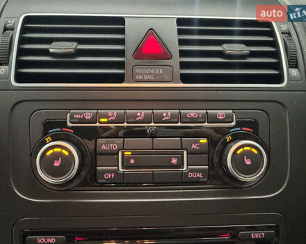 Серый Фольксваген Туран, объемом двигателя 1.4 л и пробегом 308 тыс. км за 6150 $, фото 22 на Automoto.ua