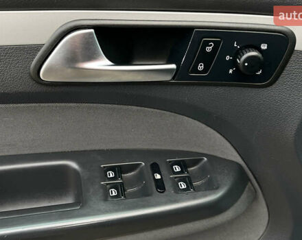 Серый Фольксваген Туран, объемом двигателя 1.6 л и пробегом 244 тыс. км за 9999 $, фото 26 на Automoto.ua