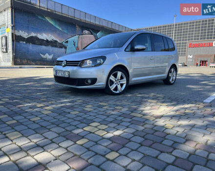 Серый Фольксваген Туран, объемом двигателя 2 л и пробегом 252 тыс. км за 11750 $, фото 2 на Automoto.ua