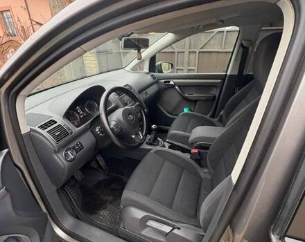 Сірий Фольксваген Туран, об'ємом двигуна 1.6 л та пробігом 245 тис. км за 9500 $, фото 12 на Automoto.ua