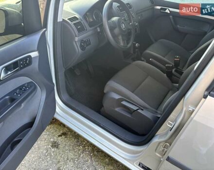 Серый Фольксваген Туран, объемом двигателя 1.6 л и пробегом 172 тыс. км за 11800 $, фото 14 на Automoto.ua