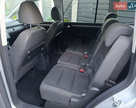 Серый Фольксваген Туран, объемом двигателя 1.6 л и пробегом 215 тыс. км за 10900 $, фото 28 на Automoto.ua