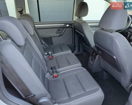 Серый Фольксваген Туран, объемом двигателя 1.6 л и пробегом 215 тыс. км за 10900 $, фото 17 на Automoto.ua