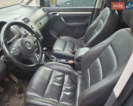 Серый Фольксваген Туран, объемом двигателя 2 л и пробегом 220 тыс. км за 11800 $, фото 10 на Automoto.ua