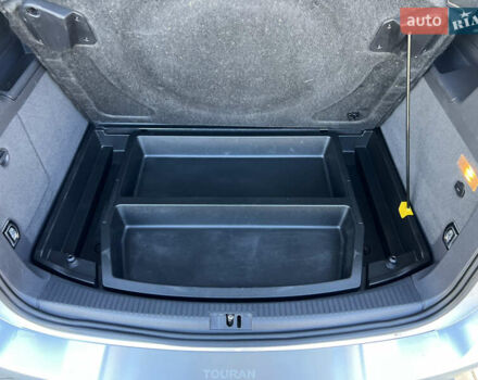 Серый Фольксваген Туран, объемом двигателя 2 л и пробегом 252 тыс. км за 11750 $, фото 22 на Automoto.ua
