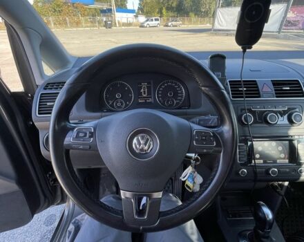 Серый Фольксваген Туран, объемом двигателя 1.6 л и пробегом 301 тыс. км за 9000 $, фото 6 на Automoto.ua