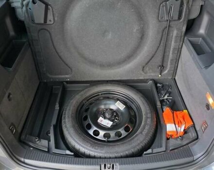 Серый Фольксваген Туран, объемом двигателя 1.6 л и пробегом 233 тыс. км за 8800 $, фото 31 на Automoto.ua