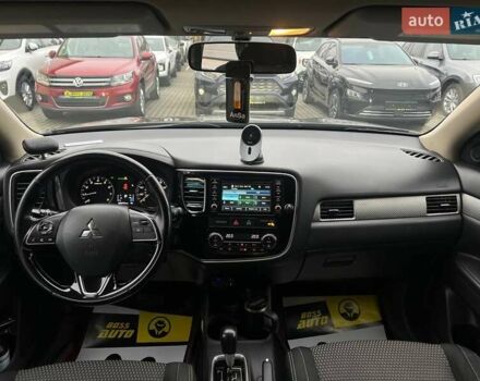 Серый Фольксваген Туран, объемом двигателя 1.39 л и пробегом 224 тыс. км за 7500 $, фото 6 на Automoto.ua