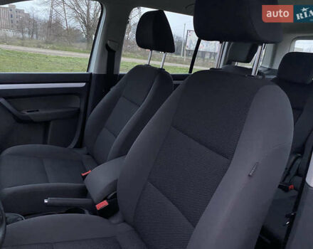 Серый Фольксваген Туран, объемом двигателя 1.4 л и пробегом 179 тыс. км за 8300 $, фото 14 на Automoto.ua