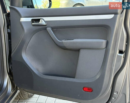 Серый Фольксваген Туран, объемом двигателя 1.39 л и пробегом 183 тыс. км за 8999 $, фото 48 на Automoto.ua