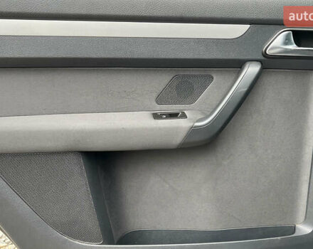 Серый Фольксваген Туран, объемом двигателя 1.6 л и пробегом 244 тыс. км за 9999 $, фото 27 на Automoto.ua