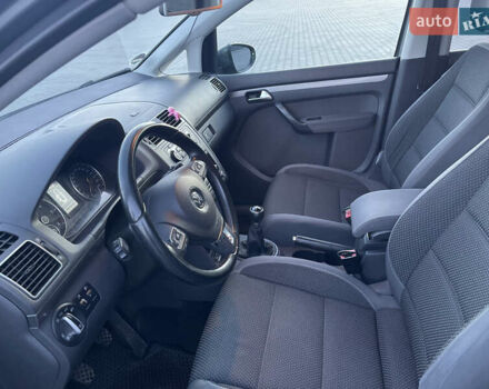 Серый Фольксваген Туран, объемом двигателя 1.6 л и пробегом 331 тыс. км за 8700 $, фото 29 на Automoto.ua