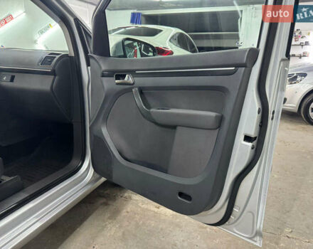 Серый Фольксваген Туран, объемом двигателя 1.4 л и пробегом 308 тыс. км за 6150 $, фото 18 на Automoto.ua