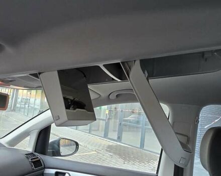 Серый Фольксваген Туран, объемом двигателя 1.6 л и пробегом 233 тыс. км за 8800 $, фото 20 на Automoto.ua