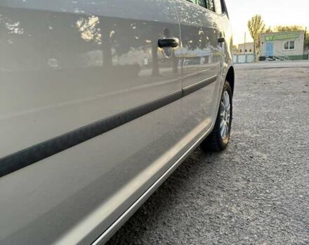 Сірий Фольксваген Туран, об'ємом двигуна 1.4 л та пробігом 179 тис. км за 8500 $, фото 4 на Automoto.ua