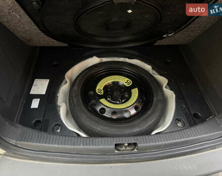 Сірий Фольксваген Туран, об'ємом двигуна 1.39 л та пробігом 227 тис. км за 10500 $, фото 15 на Automoto.ua