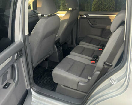 Серый Фольксваген Туран, объемом двигателя 1.6 л и пробегом 262 тыс. км за 8800 $, фото 11 на Automoto.ua