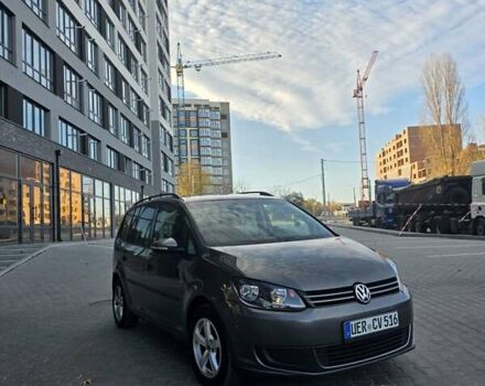 Серый Фольксваген Туран, объемом двигателя 1.6 л и пробегом 233 тыс. км за 8800 $, фото 10 на Automoto.ua