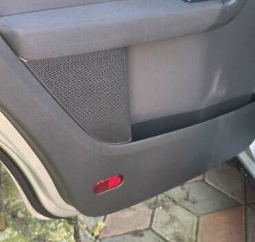 Серый Фольксваген Туран, объемом двигателя 1.97 л и пробегом 225 тыс. км за 10900 $, фото 13 на Automoto.ua