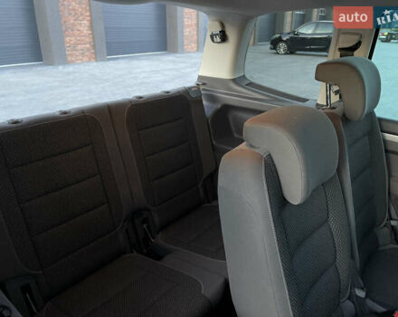 Серый Фольксваген Туран, объемом двигателя 1.6 л и пробегом 331 тыс. км за 8700 $, фото 42 на Automoto.ua