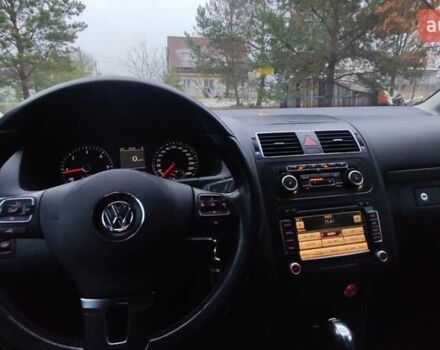 Серый Фольксваген Туран, объемом двигателя 1.6 л и пробегом 302 тыс. км за 10550 $, фото 19 на Automoto.ua