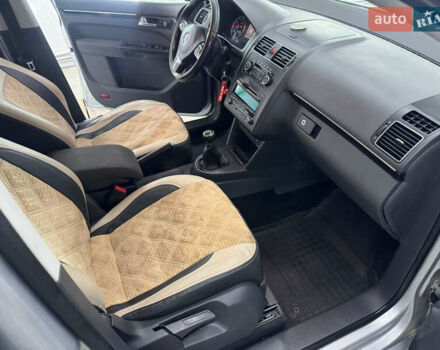 Серый Фольксваген Туран, объемом двигателя 1.4 л и пробегом 308 тыс. км за 6150 $, фото 28 на Automoto.ua