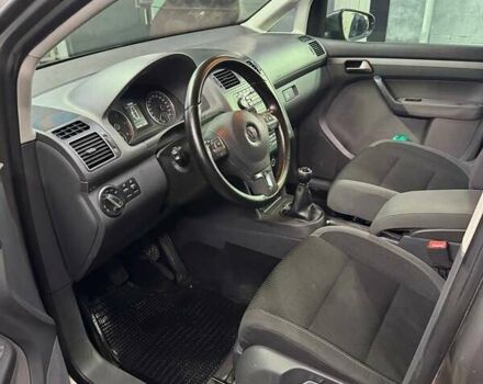 Сірий Фольксваген Туран, об'ємом двигуна 1.6 л та пробігом 245 тис. км за 9500 $, фото 10 на Automoto.ua