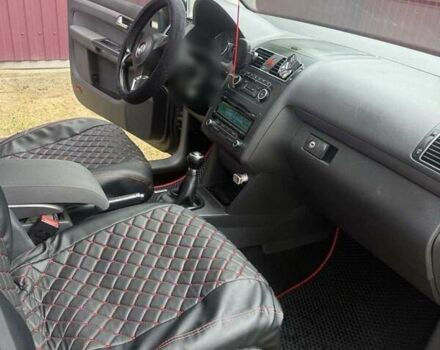 Сірий Фольксваген Туран, об'ємом двигуна 1.6 л та пробігом 284 тис. км за 10000 $, фото 11 на Automoto.ua