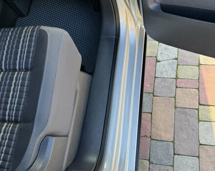 Сірий Фольксваген Туран, об'ємом двигуна 2 л та пробігом 346 тис. км за 12800 $, фото 57 на Automoto.ua