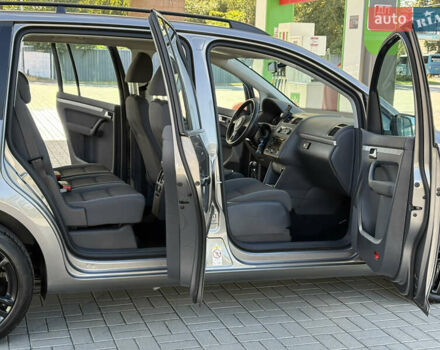 Серый Фольксваген Туран, объемом двигателя 1.39 л и пробегом 183 тыс. км за 8999 $, фото 50 на Automoto.ua