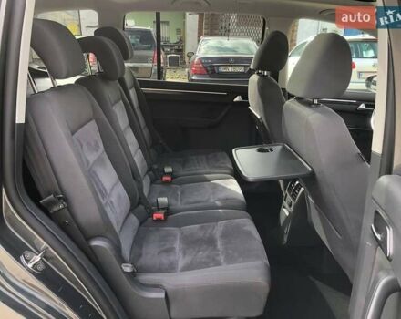 Серый Фольксваген Туран, объемом двигателя 1.4 л и пробегом 220 тыс. км за 10500 $, фото 19 на Automoto.ua