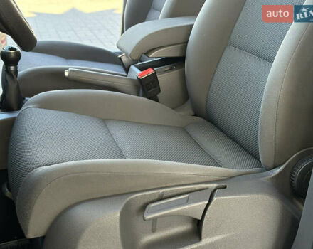 Серый Фольксваген Туран, объемом двигателя 1.39 л и пробегом 183 тыс. км за 8999 $, фото 55 на Automoto.ua