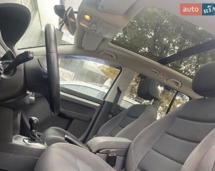 Сірий Фольксваген Туран, об'ємом двигуна 1.6 л та пробігом 254 тис. км за 10750 $, фото 30 на Automoto.ua