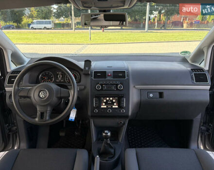 Серый Фольксваген Туран, объемом двигателя 1.39 л и пробегом 183 тыс. км за 8999 $, фото 40 на Automoto.ua