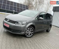 Серый Фольксваген Туран, объемом двигателя 1.4 л и пробегом 231 тыс. км за 9200 $, фото 1 на Automoto.ua