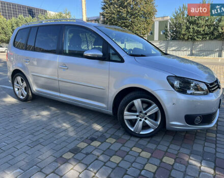 Серый Фольксваген Туран, объемом двигателя 2 л и пробегом 252 тыс. км за 11750 $, фото 6 на Automoto.ua