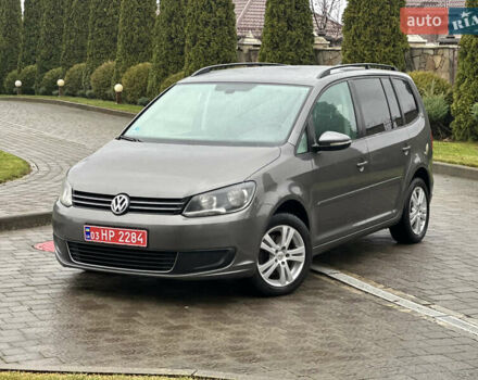 Сірий Фольксваген Туран, об'ємом двигуна 1.6 л та пробігом 217 тис. км за 10500 $, фото 2 на Automoto.ua