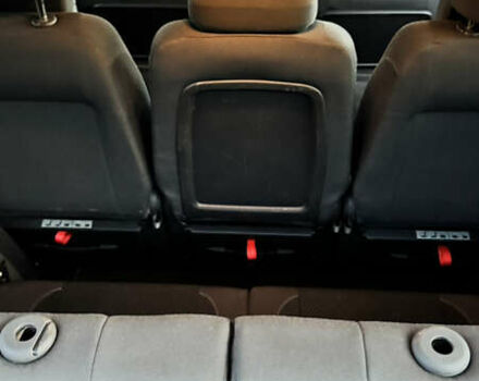 Серый Фольксваген Туран, объемом двигателя 1.6 л и пробегом 331 тыс. км за 8700 $, фото 41 на Automoto.ua