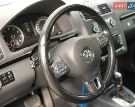 Серый Фольксваген Туран, объемом двигателя 1.4 л и пробегом 220 тыс. км за 10500 $, фото 39 на Automoto.ua