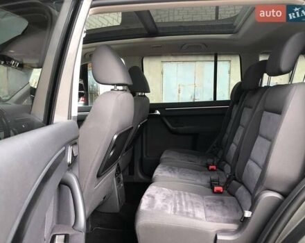 Серый Фольксваген Туран, объемом двигателя 1.4 л и пробегом 220 тыс. км за 10500 $, фото 48 на Automoto.ua