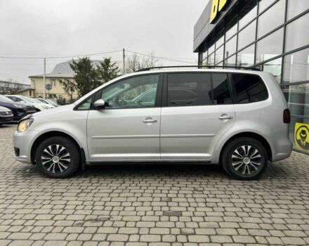 Серый Фольксваген Туран, объемом двигателя 1.4 л и пробегом 224 тыс. км за 7500 $, фото 3 на Automoto.ua