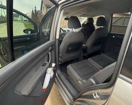 Сірий Фольксваген Туран, об'ємом двигуна 1.6 л та пробігом 245 тис. км за 9500 $, фото 1 на Automoto.ua