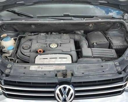 Серый Фольксваген Туран, объемом двигателя 1.4 л и пробегом 223 тыс. км за 9500 $, фото 7 на Automoto.ua