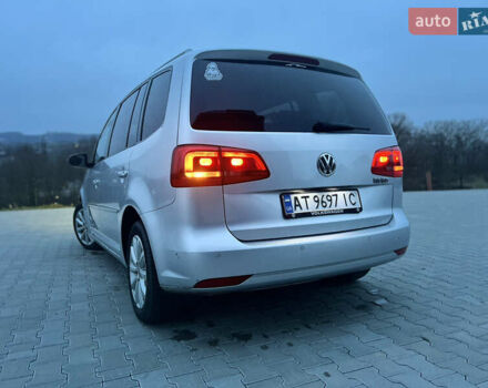 Серый Фольксваген Туран, объемом двигателя 1.6 л и пробегом 290 тыс. км за 9200 $, фото 1 на Automoto.ua