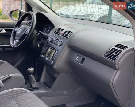 Серый Фольксваген Туран, объемом двигателя 1.6 л и пробегом 285 тыс. км за 10699 $, фото 32 на Automoto.ua