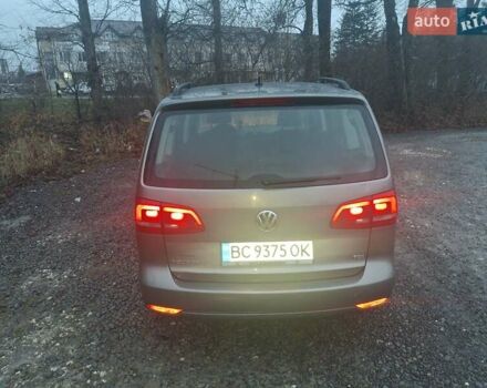 Серый Фольксваген Туран, объемом двигателя 1.6 л и пробегом 276 тыс. км за 8700 $, фото 2 на Automoto.ua