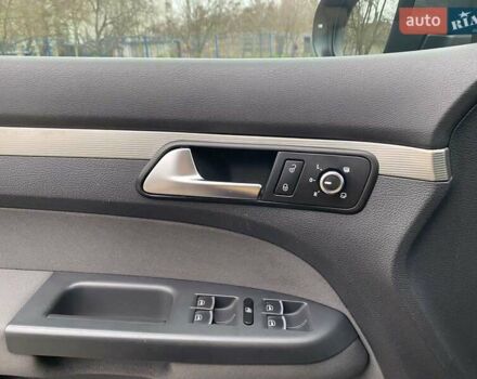 Серый Фольксваген Туран, объемом двигателя 1.39 л и пробегом 174 тыс. км за 10200 $, фото 35 на Automoto.ua